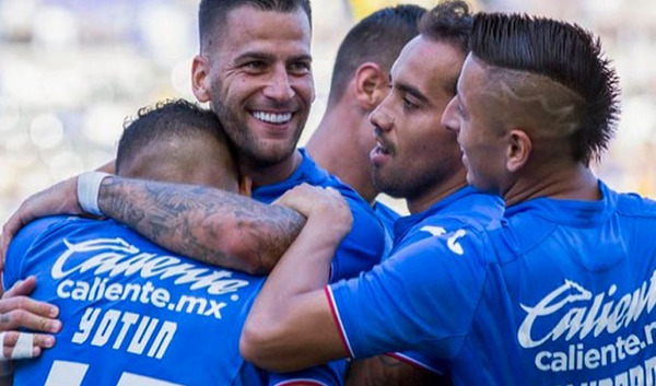 Cruz Azul con Yoshimar Yotún se consagra campeón de la Supercopa MX