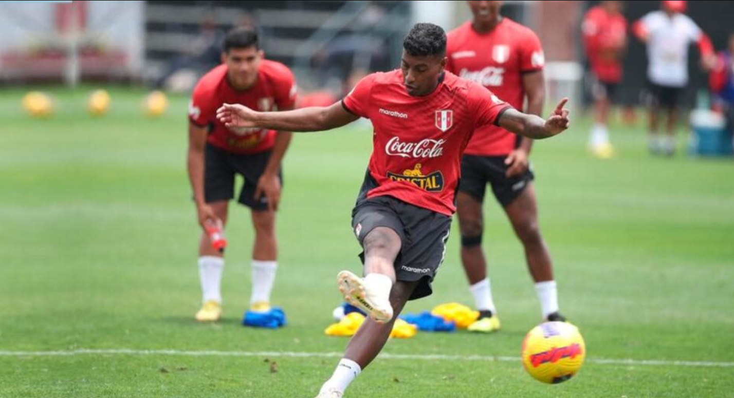 Miguel Araujo joins the training sessions of the National Team in South Korea.