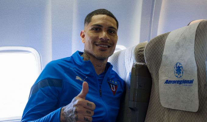 Listo para el debut: Paolo Guerrero llegó a Chile con LDU para duelo por Copa Sudamericana