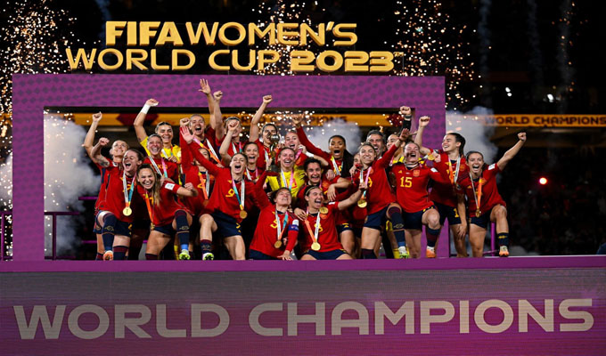 En intenso partido España derrota a Inglaterra y gana su primer mundial femenino de fútbol