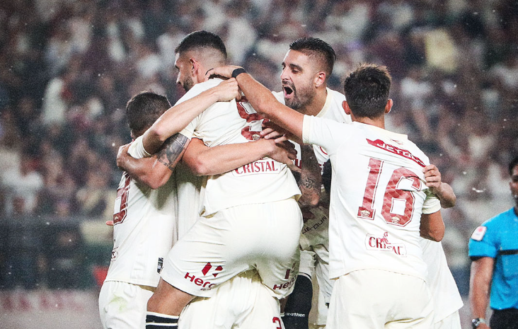 Universitario defeated UTC 3-0 and solidifies their lead in the Clausura.