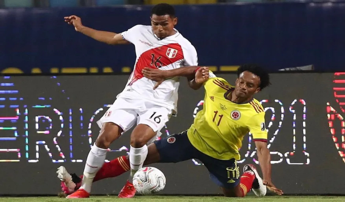 Marcos López was deconvoked from the Peruvian national team due to accumulation of yellow cards.