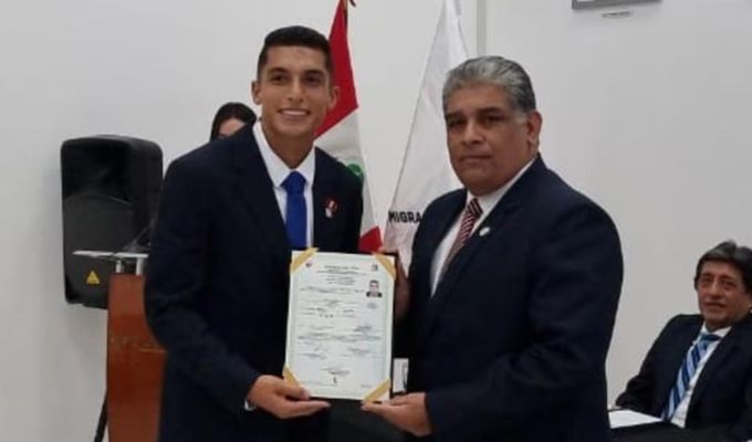 Kevin Serna juramentó como ciudadano peruano y no ocupará plaza de extranjero en Alianza