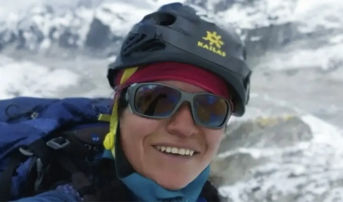 ¡Orgullo! Montañista Flor Cuenca llega a la cumbre del Himalaya y sin oxígeno extra