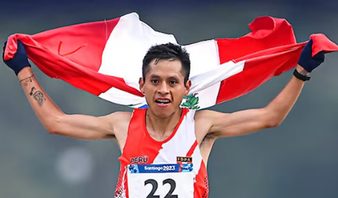 ¡Orgullo peruano! Cristhian Pacheco ganó la Maratón 15 k Race que se desarrolló en Quito
