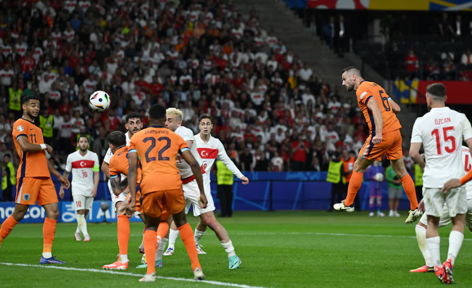 Países Bajos venció 2-1 a Turquía y clasificó a semifinales de la Eurocopa 2024