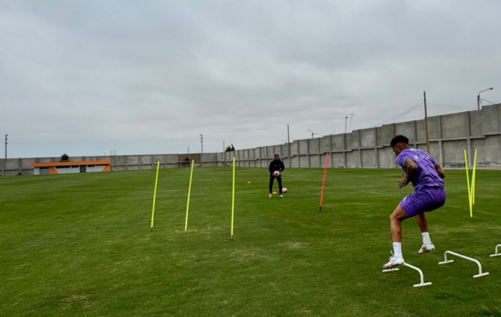 Paolo Guerrero entrena solo en las instalaciones de la UCV tras negarse a jugar ante Alianza Lima