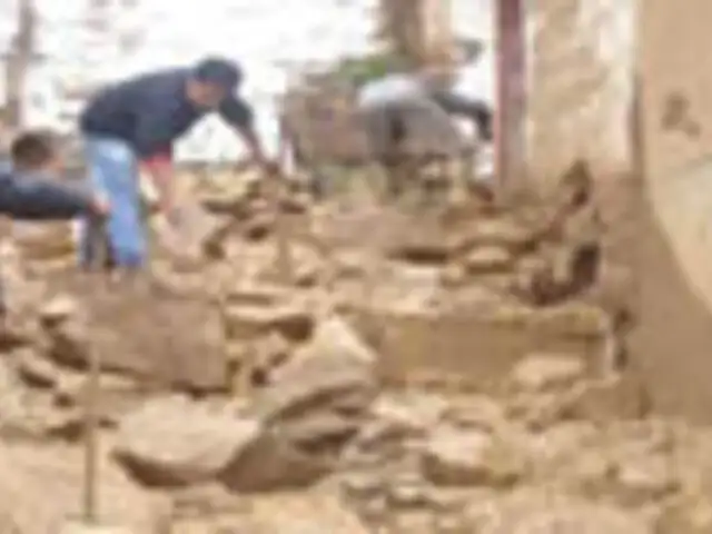 Deslizamientos de lodo y piedras arrasaron diez viviendas en Ayacucho