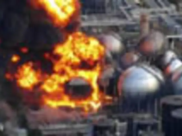 Gobierno venezolano anuncia que controlaron incendio en refinería de Amuay