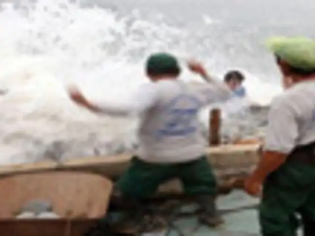 Pescadores alertaron de fuertes oleajes en litoral arequipeño