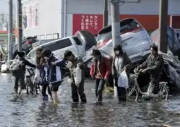 Difunden video con imágenes inéditas del tsunami en Japón