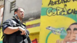 Fuerzas de orden irrumpen favelas en Río de Janeiro 