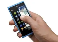 Nokia presenta dos teléfonos inteligentes con sistema operativo Windows Phone