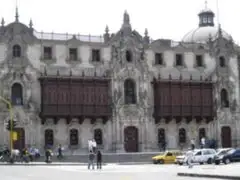 Arzobispado de Lima defiende al cardenal Cipriani por las esterilizaciones de los 90