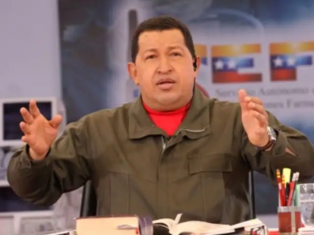 Presidente Hugo Chávez retornó sorpresivamente a Venezuela