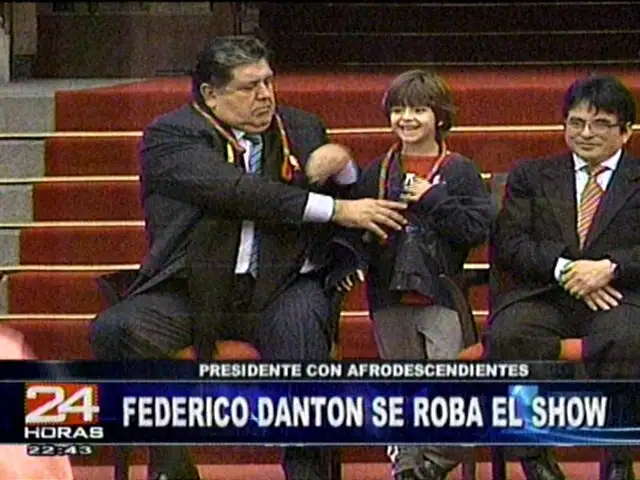 Alan García bautizó a su hijo Federico Danton en la capilla de Palacio de Gobierno