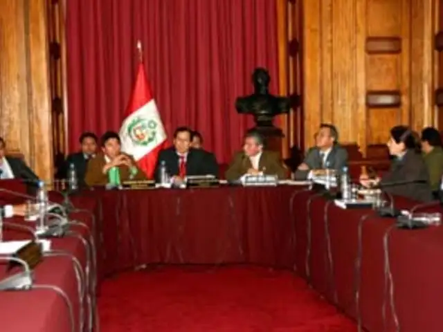 Congresistas se reunirán para tratar caso de suspendida aerolínea Peruvian Airlines