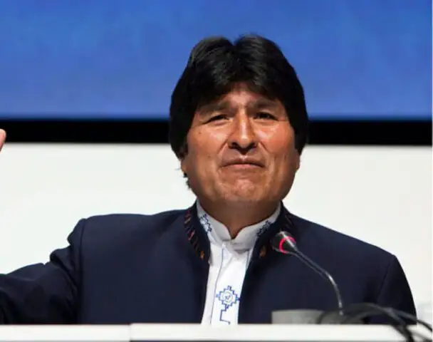 Evo Morales condecoró a militares bolivianos que fueron detenidos en Chile