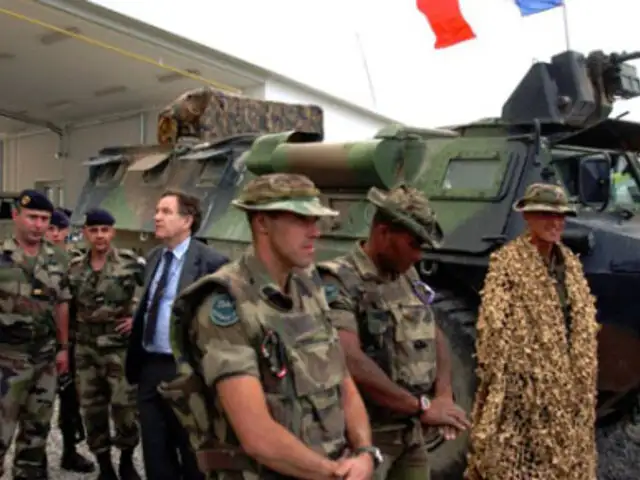 Francia anuncia retiro de las tropas de Afganistán