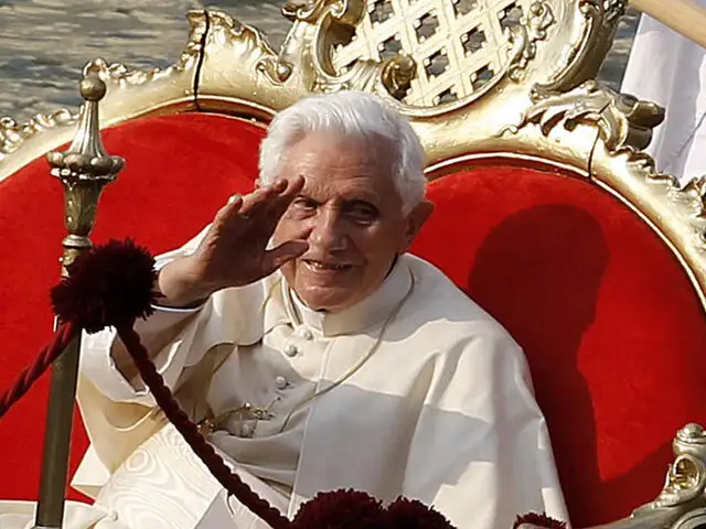 Papa Benedicto XVI envió su primer mensaje en Twitter