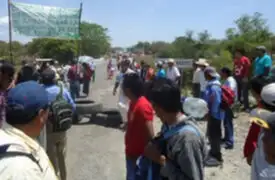 Obreros de Construcción Civil bloquearon carretera en Cañete protestando por puestos de trabajo 