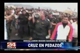 Ministro Hidalgo premió a los policías que recuperaron la Cruz de Motupe