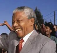 Sudáfrica: Amigos de Mandela piden “dejarlo ir” tras nueva recaída