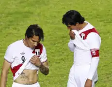 Perú salió de la cancha con la cabeza baja tras caer 2-0 con Uruguay