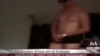 Fiscalía de México despide a funcionarias que organizaron fiesta con strippers