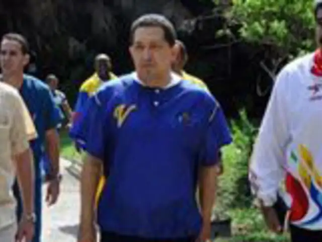Presidente venezolano Hugo Chávez fue visto caminando en La Habana