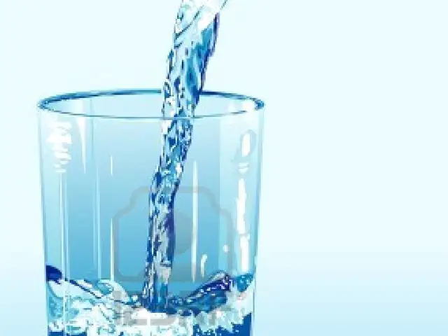 Desacreditan la teoría sobre el consumo de los ocho vasos de agua diarios