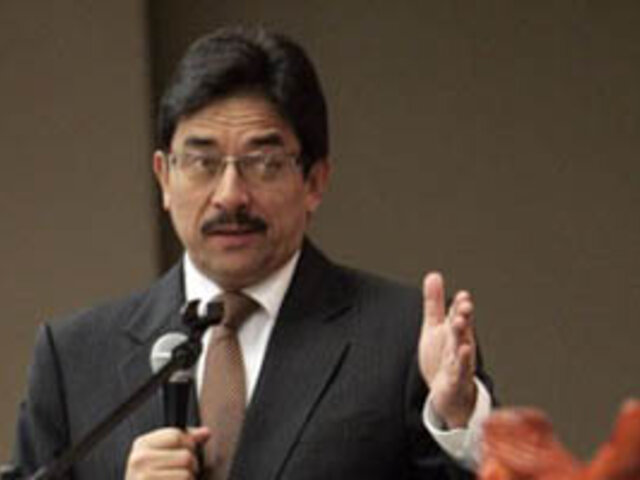 Ministro Cornejo cuestiona labor de la Comisión de Transferencia de Gana Perú