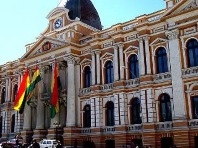 Polémica ley de telecomunicaciones fue aprobada por el Congreso boliviano