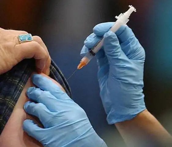 Vacunas contra gripe AH1N1 escasean también en clínicas privadas