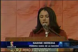 Primera dama Nadine Heredia asistió a ceremonia en el Minsa donde evitó hablar de política
