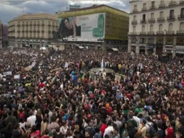 Policía española repliega a manifestantes en Madrid