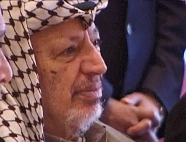 Examinarán restos de Arafat para saber si fue envenenado