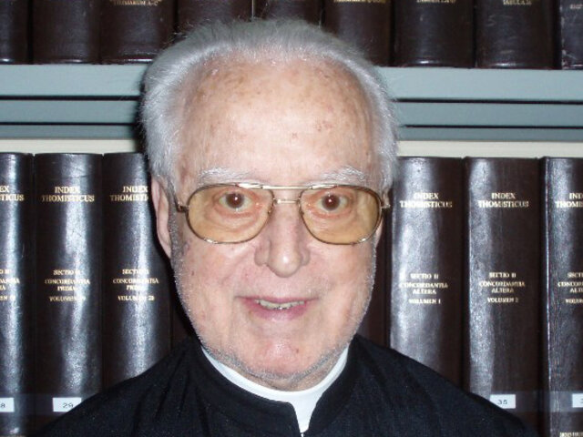 Padre jesuita pionero en la informática lingüística falleció a los 97 años