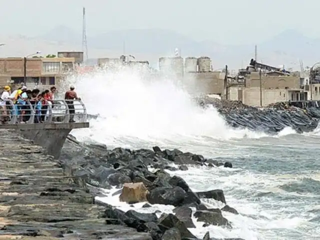 Indeci informa de oleajes anómalos en litoral de Lima y Callao