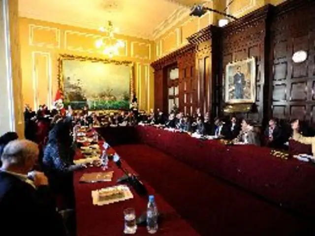 Ex presidente García y ex ministros sustentarán bienes ante Megacomisión