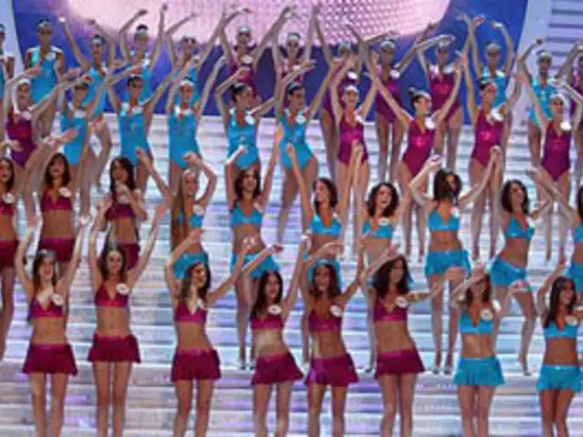 Expulsan a participante de Miss Italia tras posar desnuda en Internet