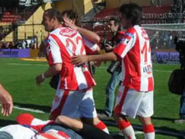 En Argentina Unión de Santa Fe venció por 2-0 a Colón