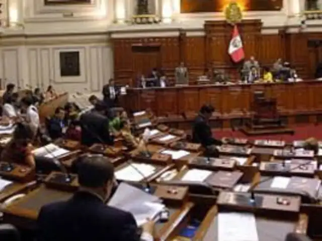 Pleno levantó inmunidad parlamentaria a María López y Amado Romero