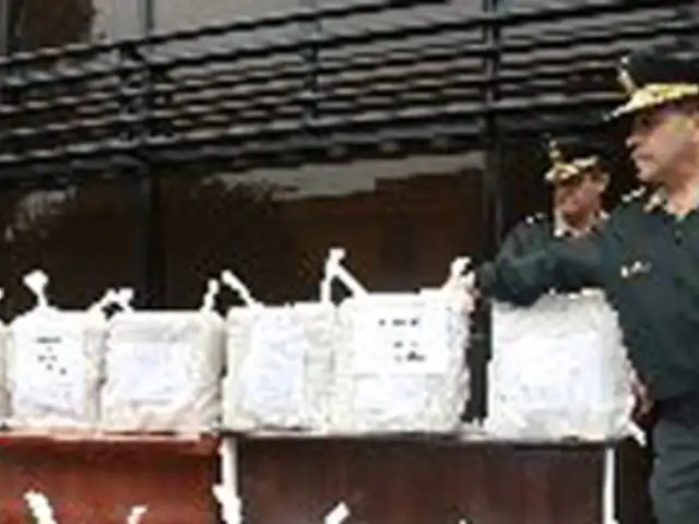Policía presentó 642 kilos de droga incautada en la Panamericana Sur
