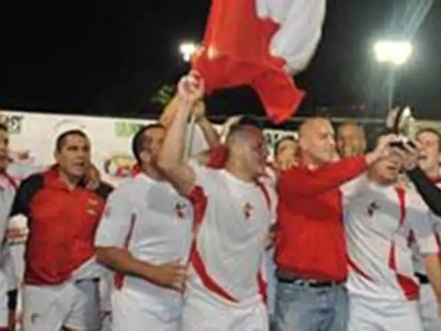 Integrantes de la selección peruana de Rugby se confiezan