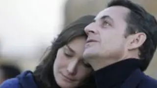Ex modelo Carla Bruni dio a luz al nuevo hijo del presidente francés Nicolas Sarkozy