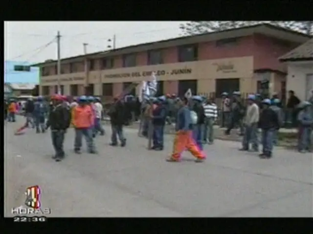 En Huancayo una marcha de Construcción Civil terminó en desmanes 