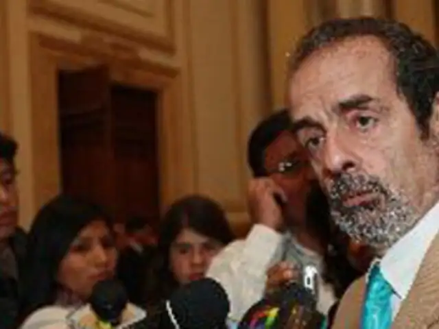 Congresista Javier Diez Canseco genera malestar en megacomisión investigadora