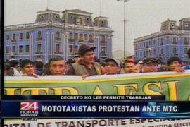 Mototaxistas protestan ante el MTC  por decreto que les prohibiría trabajar en Lima