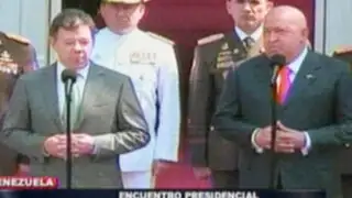Hugo Chávez expresa su solidaridad con Colombia para luchar contra el terrorismo